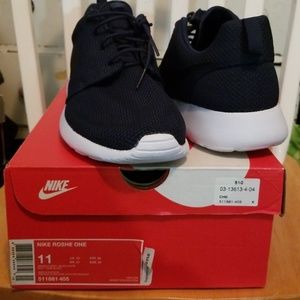 Nike Roshe One Midnight Navy/Black-White